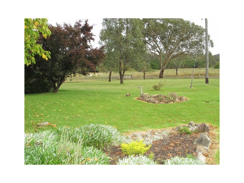 136 Pyramul Road, Windeyer NSW 2850