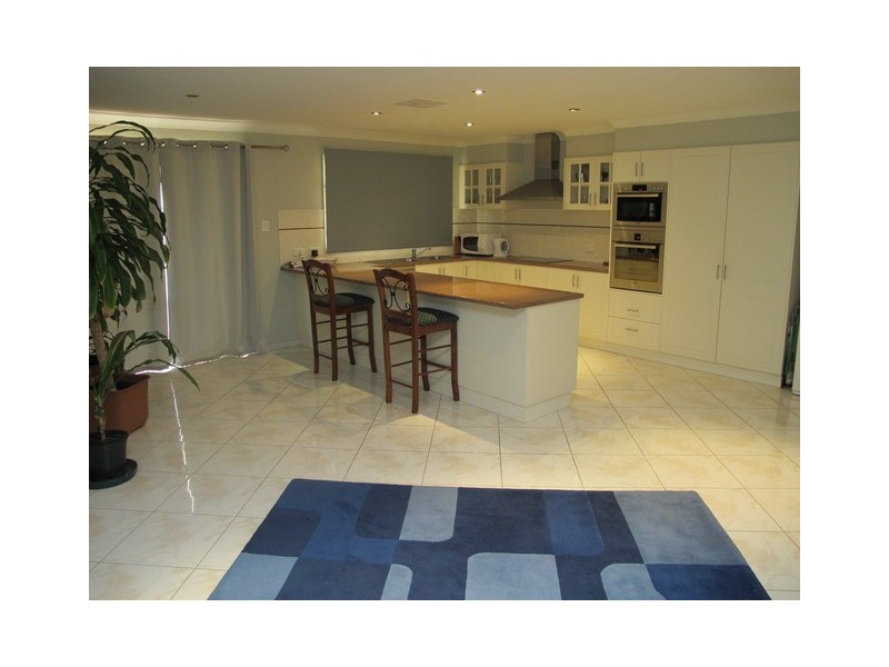 4 Glenayr Close, Mudgee NSW 2850