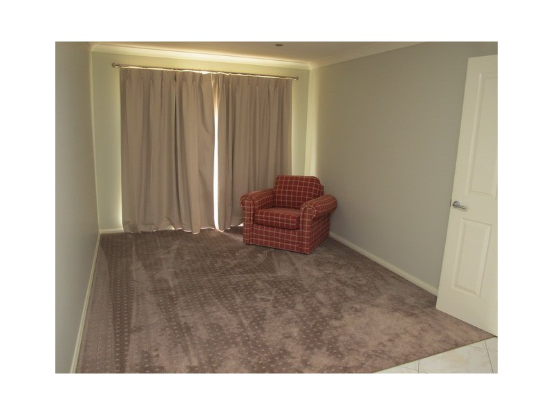 4 Glenayr Close, Mudgee NSW 2850