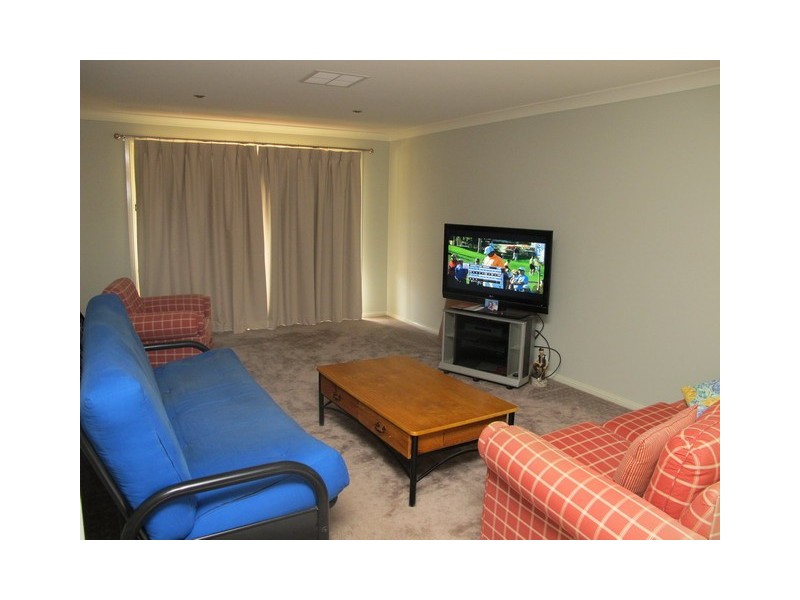 4 Glenayr Close, Mudgee NSW 2850