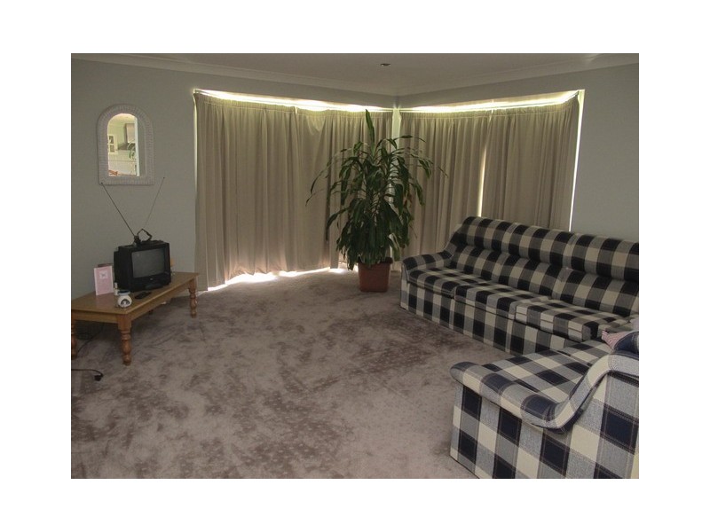 4 Glenayr Close, Mudgee NSW 2850