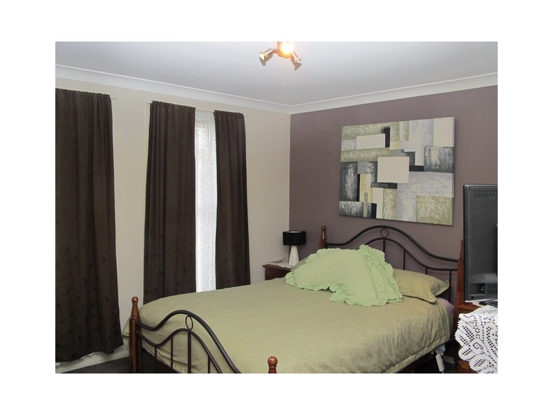 24 White Circle, Mudgee NSW 2850