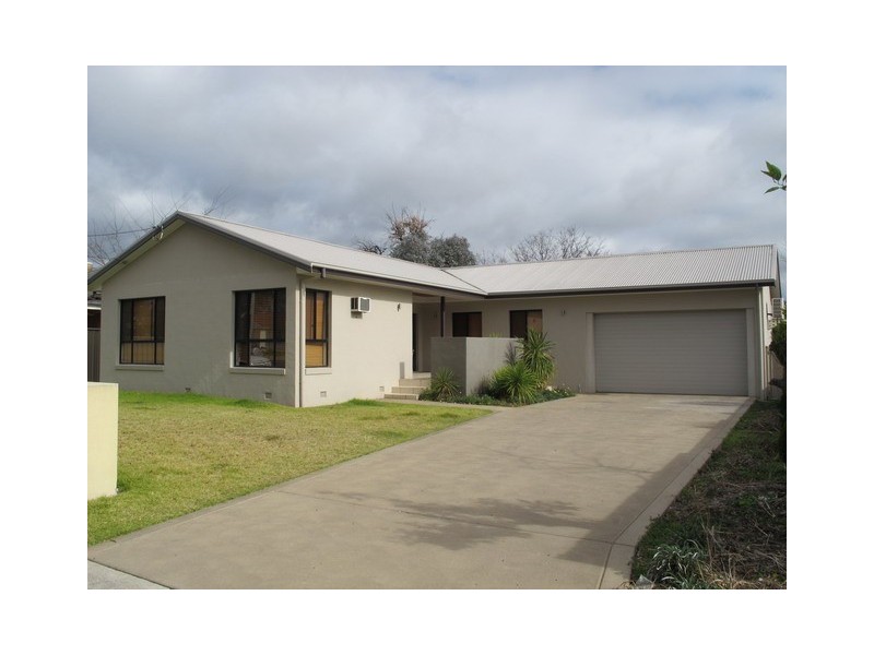 24 Burrundulla Avenue, Mudgee NSW 2850