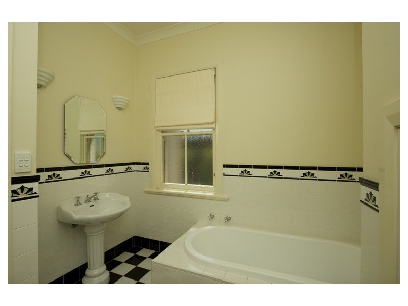 28 Gladstone Street, Mudgee NSW 2850