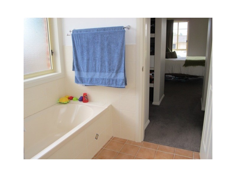 15 Woodside Close, Mudgee NSW 2850