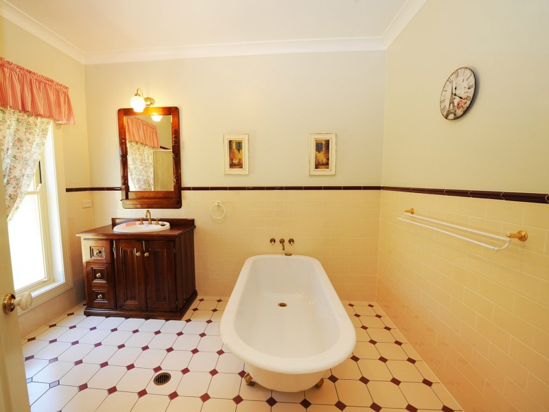 63 Henry Lawson Drive, Mudgee NSW 2850