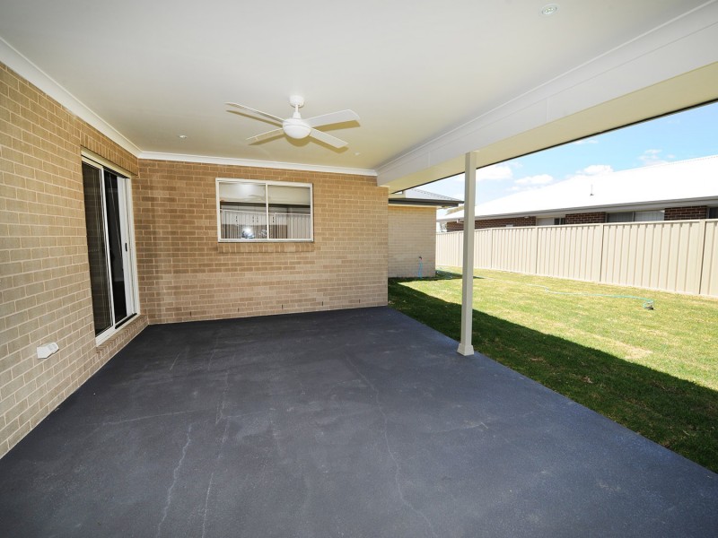 8 Dunphy Crescent, Mudgee NSW 2850
