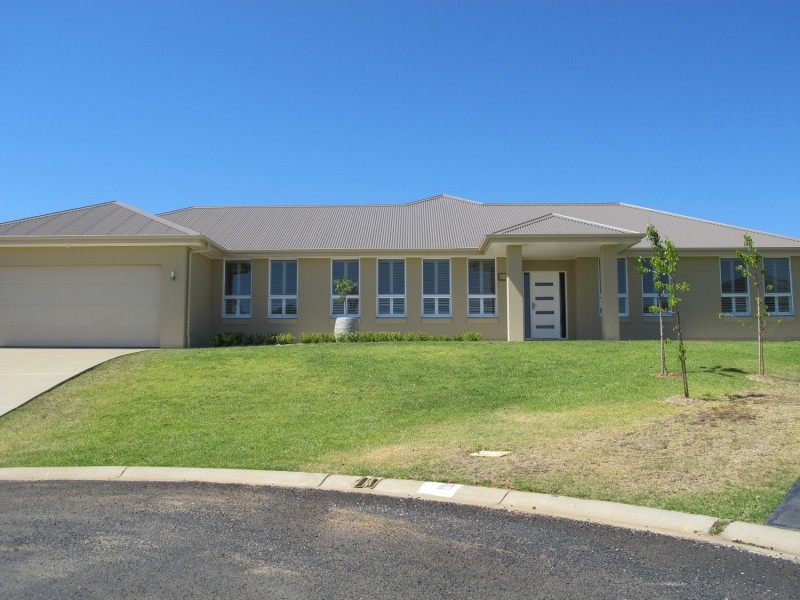 8 Glenayr Close, Mudgee NSW 2850