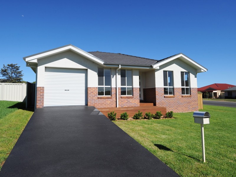 2 Hennessy Place, Mudgee NSW 2850