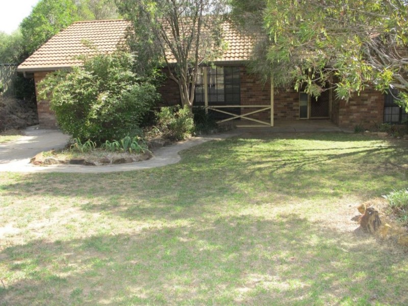 16 Burgundy Road, Mudgee NSW 2850