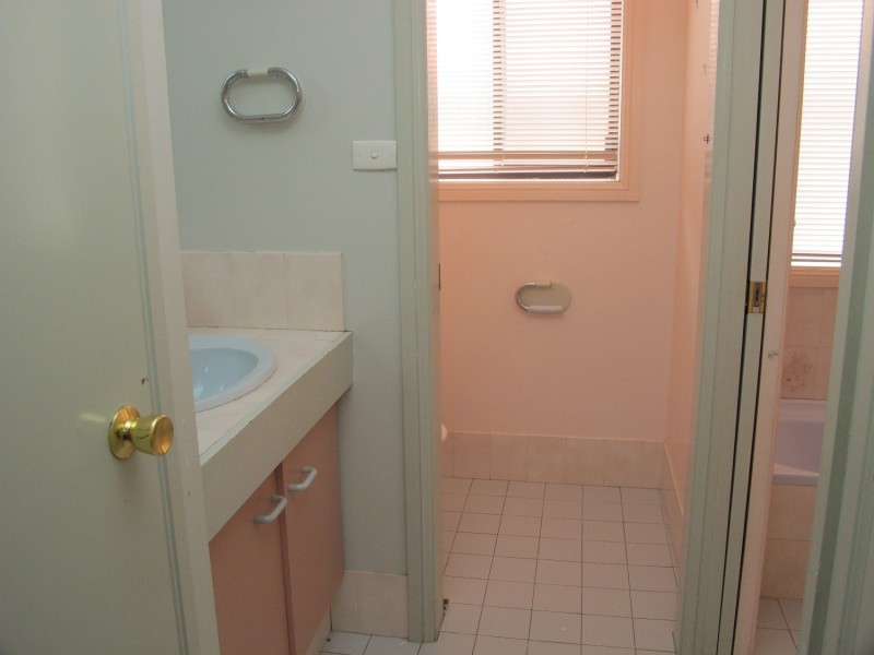 16 Burgundy Road, Mudgee NSW 2850