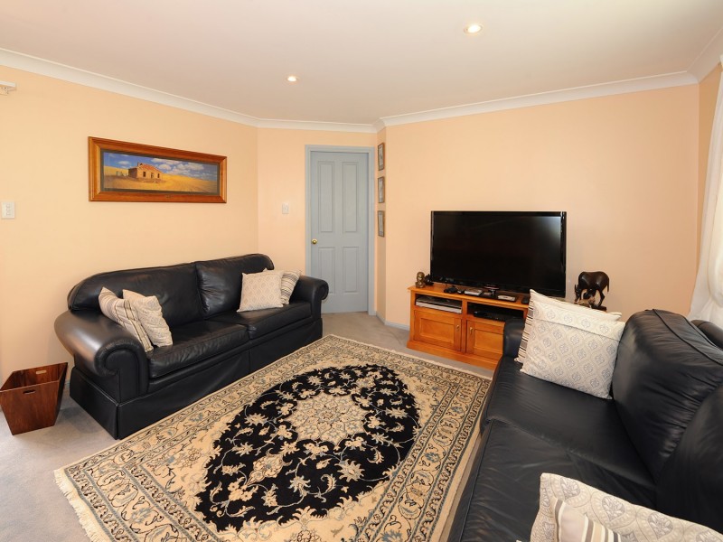 22 Woodside Close, Mudgee NSW 2850