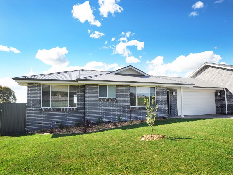 8a Menah Avenue, Mudgee NSW 2850