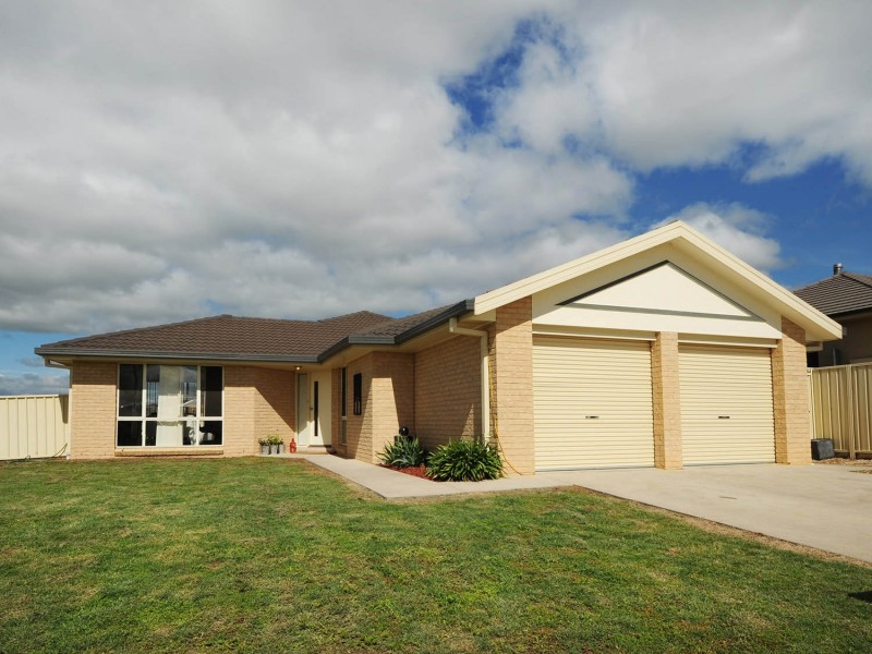 30 Hardy Crescent, Mudgee NSW 2850