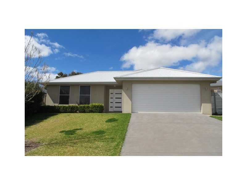 14 Palmer Avenue, Mudgee NSW 2850
