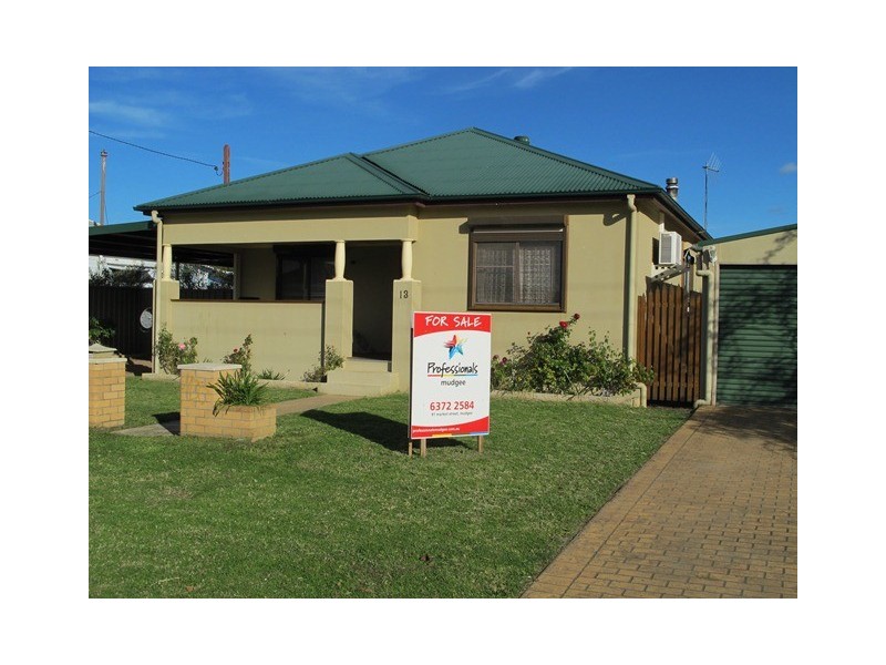13 Belmore Street, Mudgee NSW 2850
