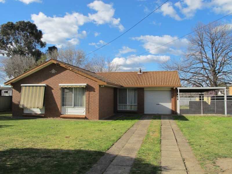 8 Lang Street, Mudgee NSW 2850