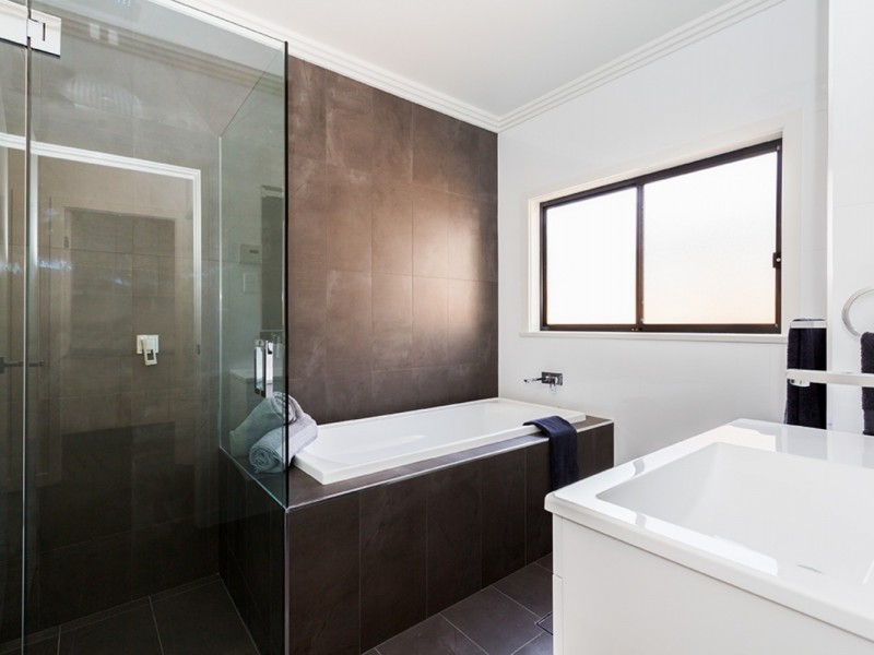 13 Inverness Ave, Mudgee NSW 2850