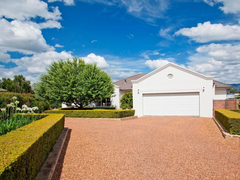 28 Woodside Close, Mudgee NSW 2850