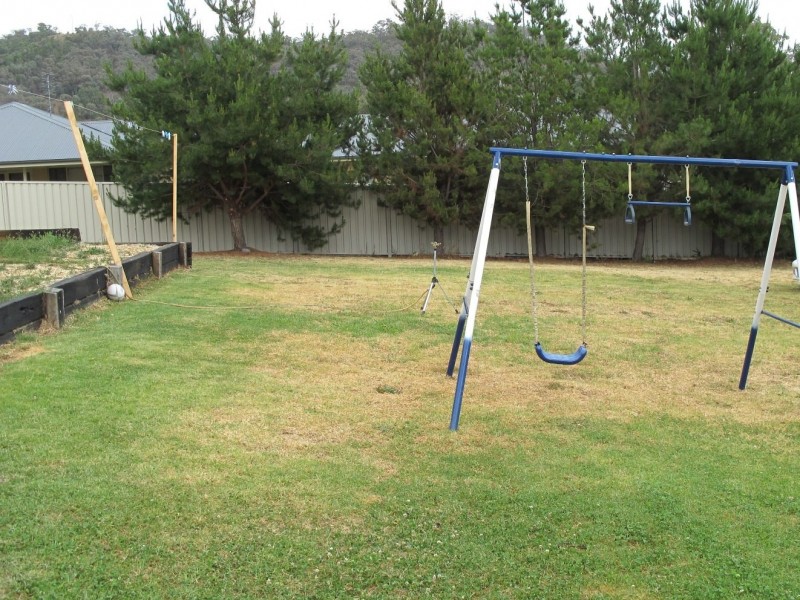 33 Macquarie Drive, Mudgee NSW 2850