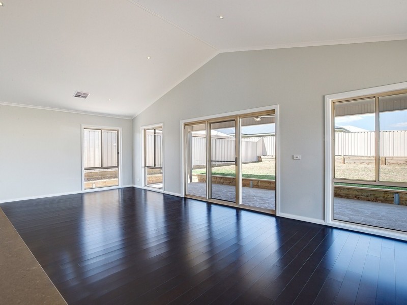 54 Lions Drive, Mudgee NSW 2850