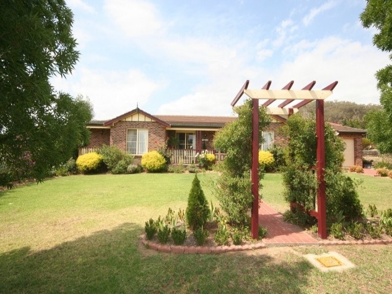 13 Lockwood Street, Mudgee NSW 2850