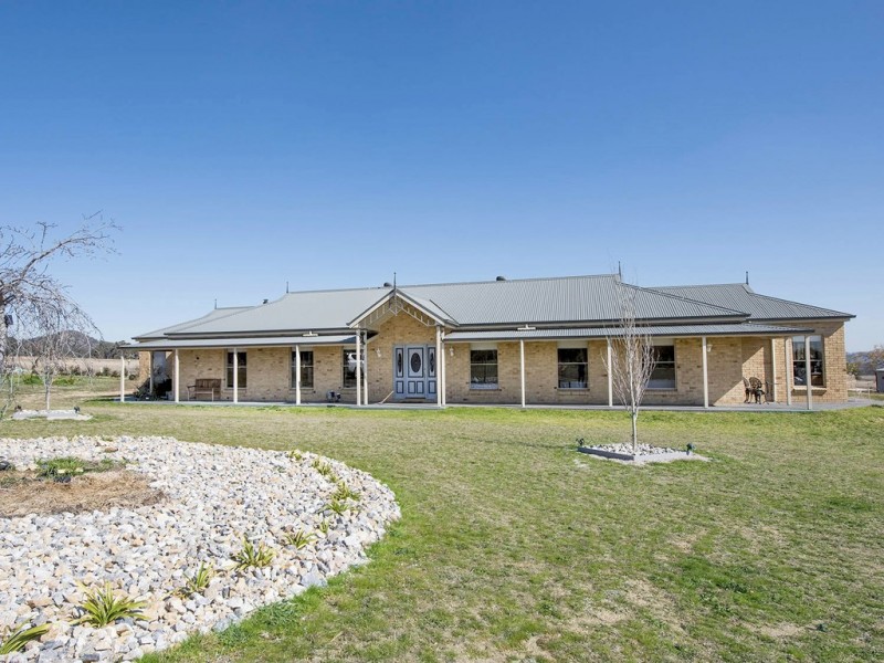 987 Black Springs Road, St Fillans NSW 2850