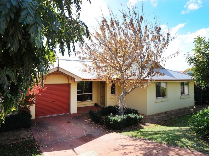 1 and 2 / 44 Spring Road, Mudgee NSW 2850