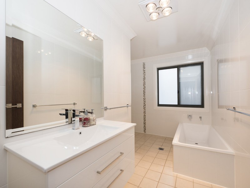 32 Robert Hoddle Grove, Mudgee NSW 2850
