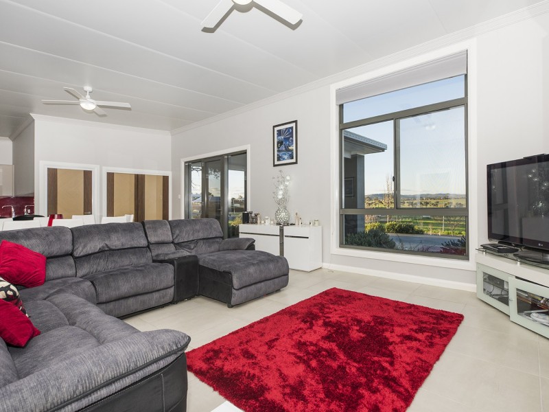 32 Robert Hoddle Grove, Mudgee NSW 2850