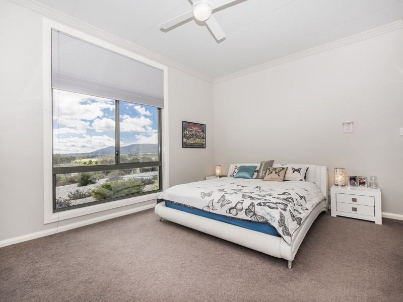 32 Robert Hoddle Grove, Mudgee NSW 2850