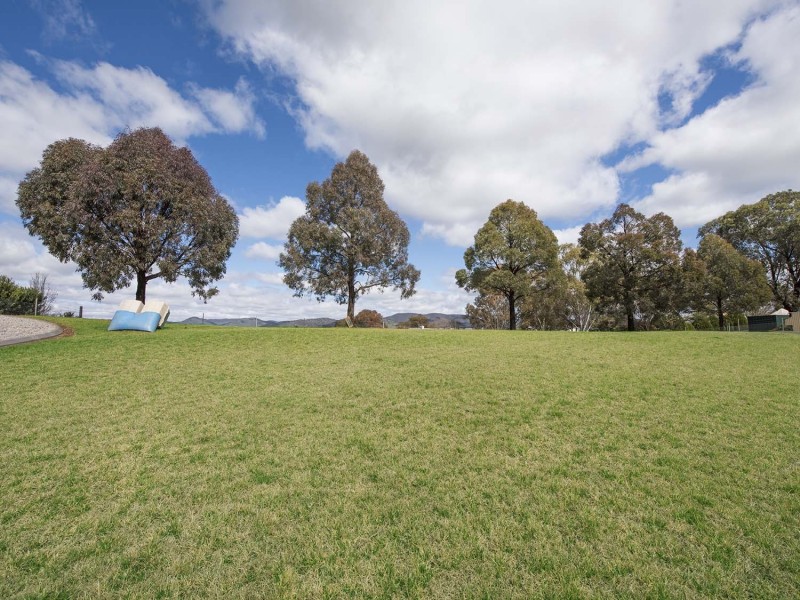 32 Robert Hoddle Grove, Mudgee NSW 2850