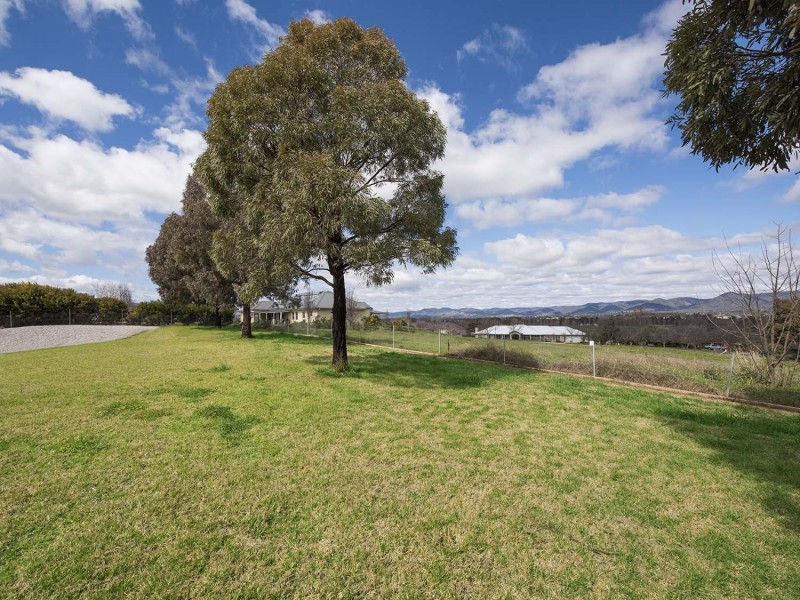 32 Robert Hoddle Grove, Mudgee NSW 2850