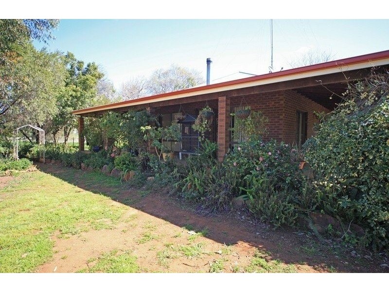 3099 McGrane Way, Narromine NSW 2821