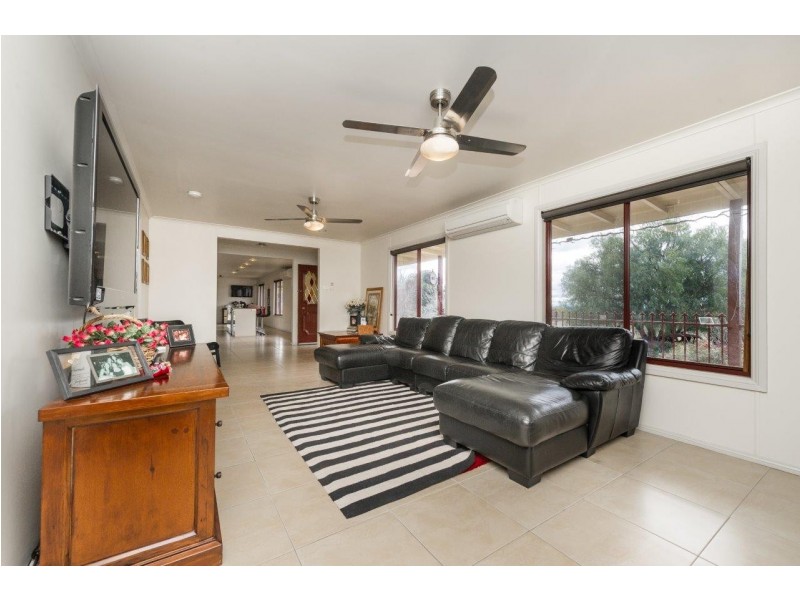 213 Winchester Crescent, Mudgee NSW 2850