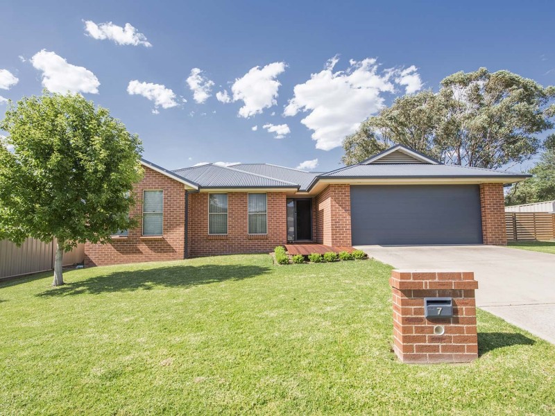 7 Flinders Avenue, Mudgee NSW 2850