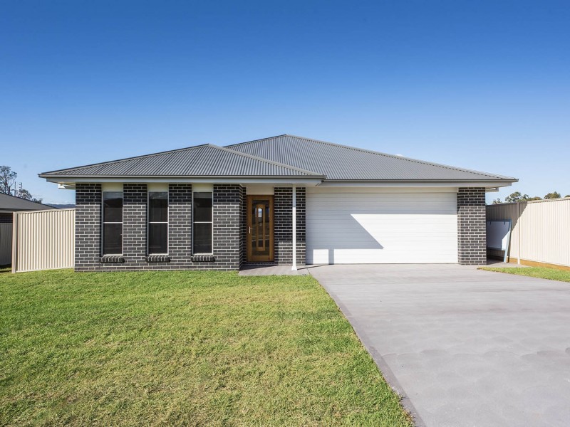 8 Charles Lester Place, Mudgee NSW 2850