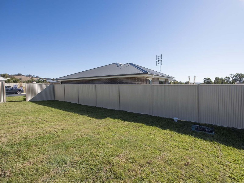 8 Charles Lester Place, Mudgee NSW 2850