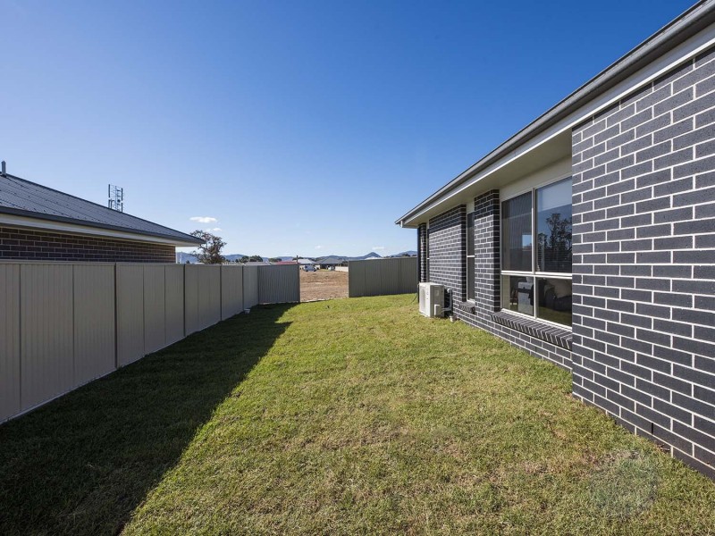 8 Charles Lester Place, Mudgee NSW 2850