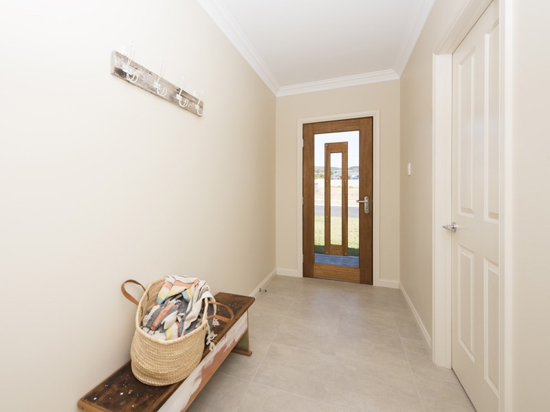 8 Charles Lester Place, Mudgee NSW 2850