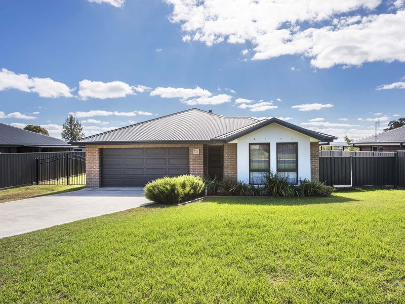 10 Winter St, Mudgee NSW 2850