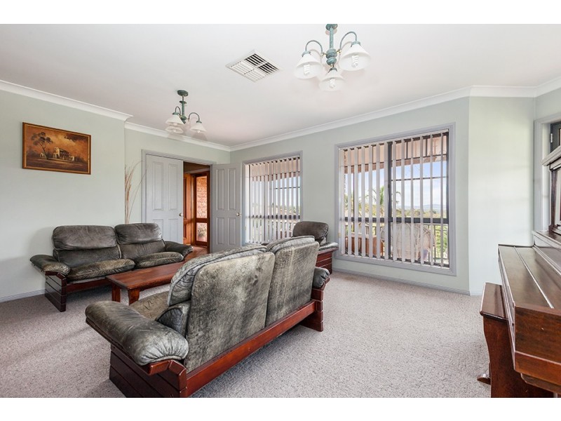 37 Dewhurst Drive, Mudgee NSW 2850