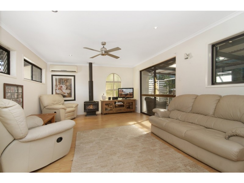 17 ROSEWOOD STREET, Daisy Hill QLD 4127
