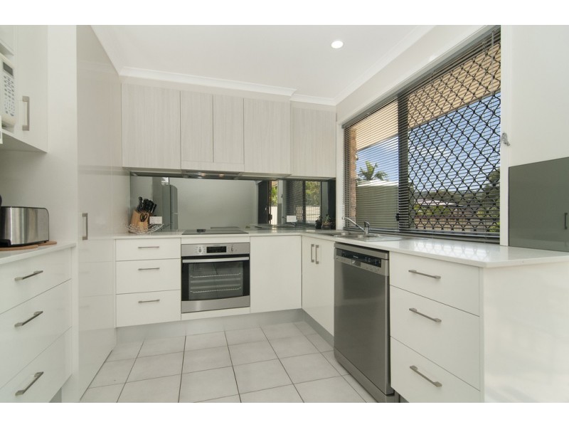 17 Hawkins Street, Springwood QLD 4127