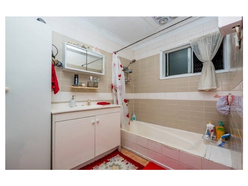 83 ASHVALE STREET, Kingston QLD 4114