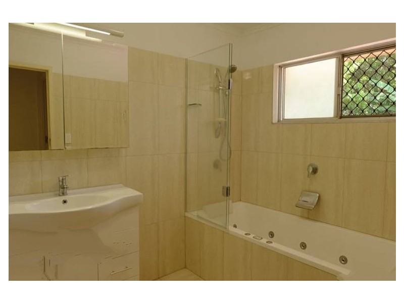 73 KLUMPP ROAD, Upper Mount Gravatt QLD 4122