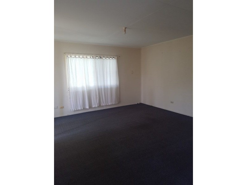 27 Pamela Crescent, Woodridge QLD 4114