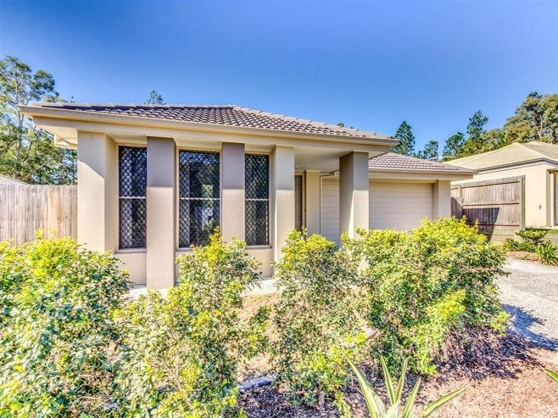 10 LACHLAN LANE, Hillcrest QLD 4118