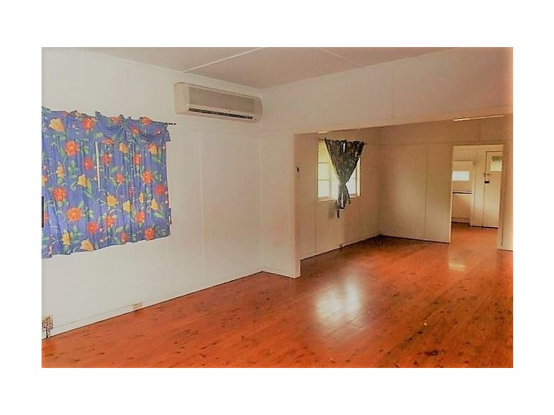 2196 LOGAN ROAD, Upper Mount Gravatt QLD 4122