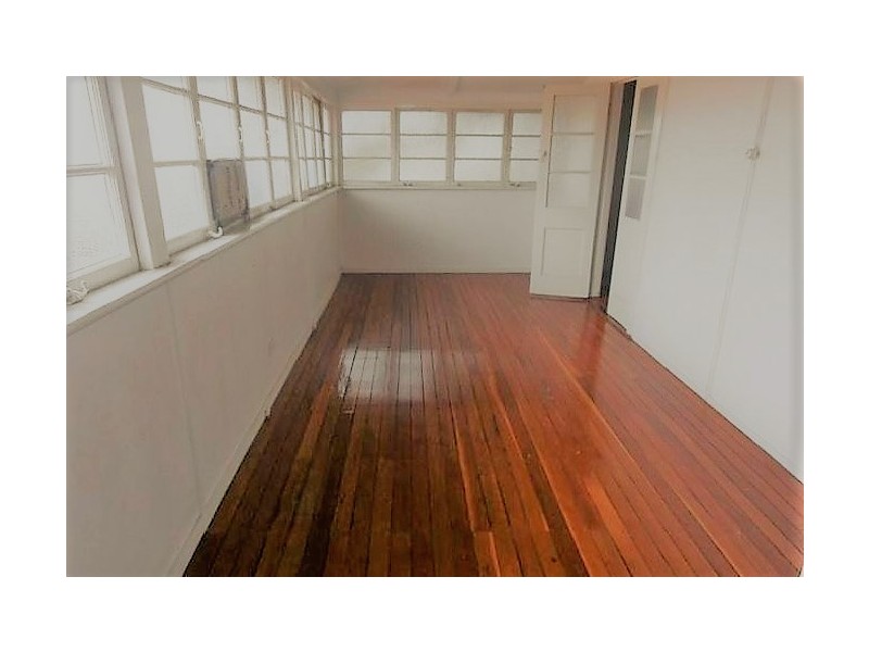 2196 LOGAN ROAD, Upper Mount Gravatt QLD 4122